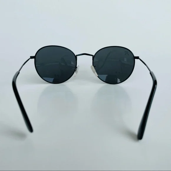 Sunglasses - Picture 3 of 3